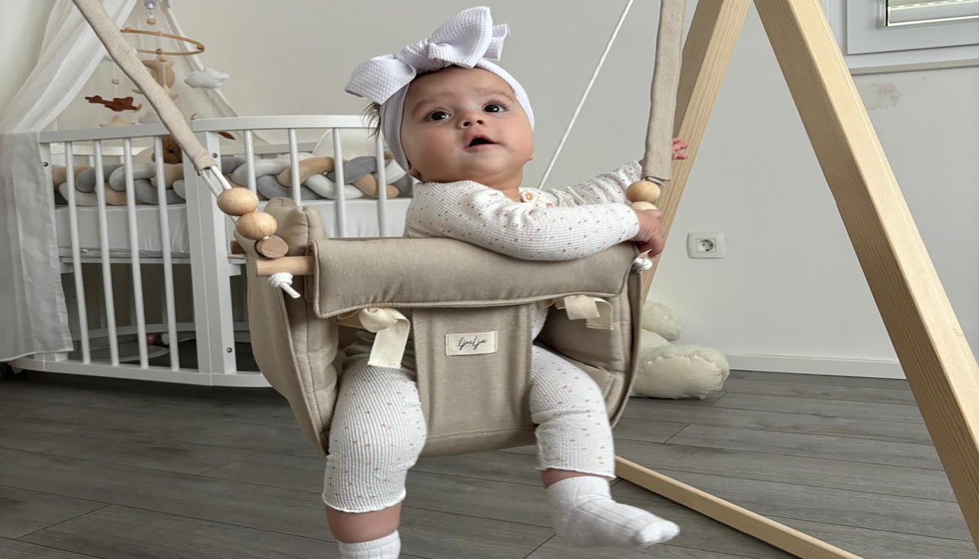 ljuljačka za bebe i djecu naslov